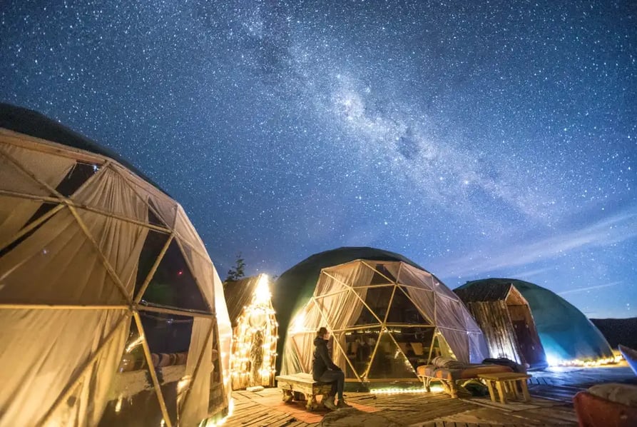 Ecocamp dome in the night