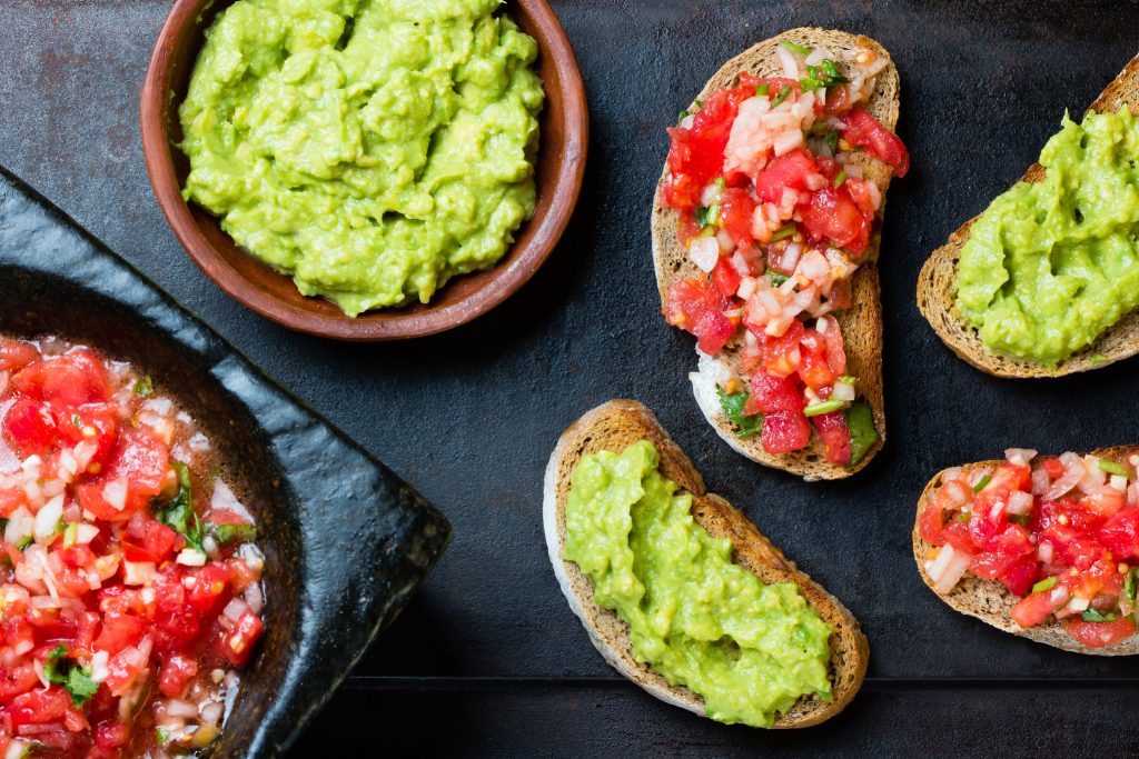 Pebre and pan con palta EcoCamp