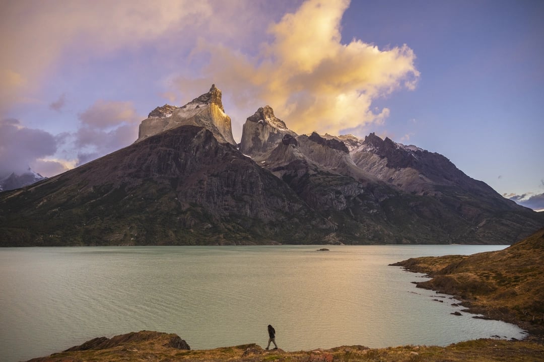 Hiking Los Cuernos Torres del Paine